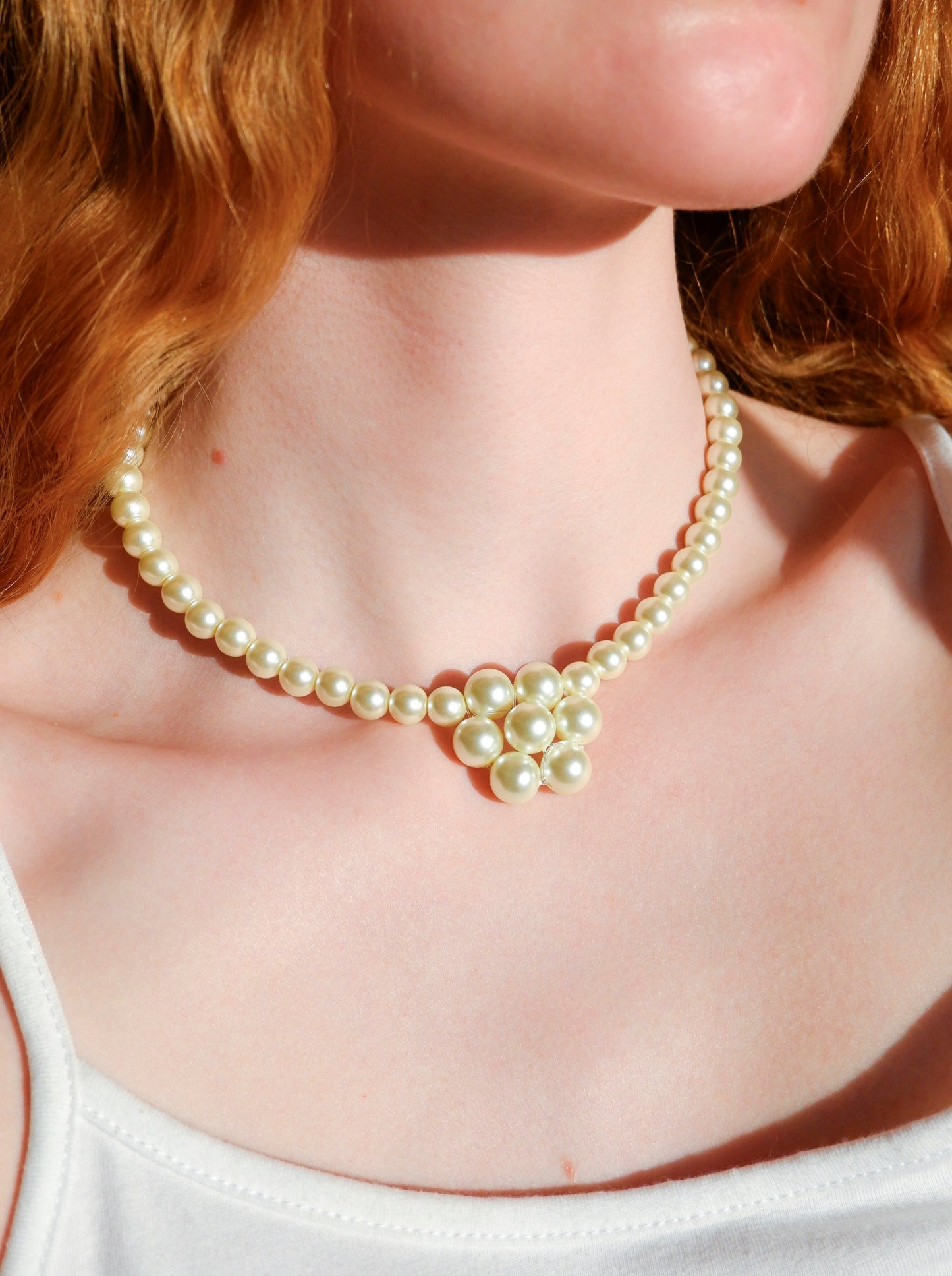 cream flower necklace